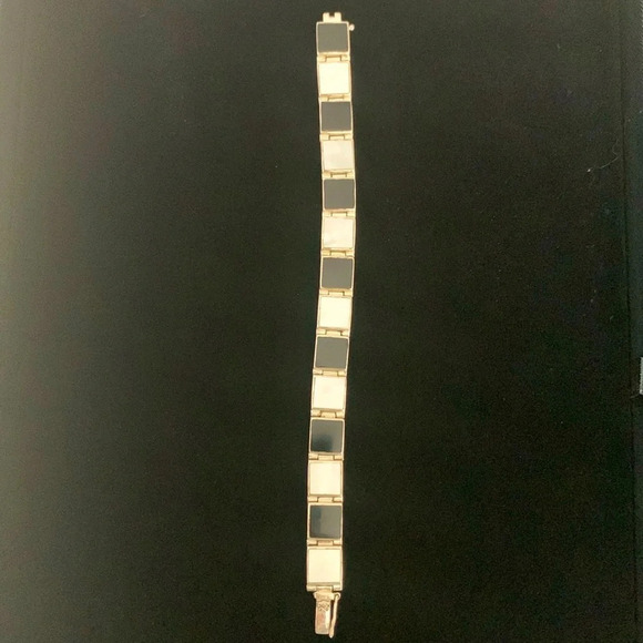 Sterling silver, black Onyx and mother of pearl bracelet - Picture 2 of 10